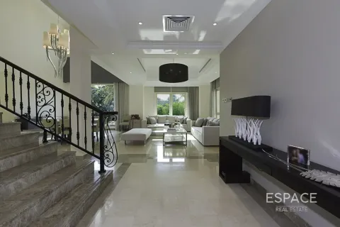 Villa itt: Jumeirah Islands, Dubai, EAE, 4 hálószoba, 492 m², azonosító: 737785 - fénykép 2
