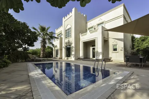 Villa a Jumeirah Islands, Dubai, EAU 4 camere da letto, 492 mq. № 737785