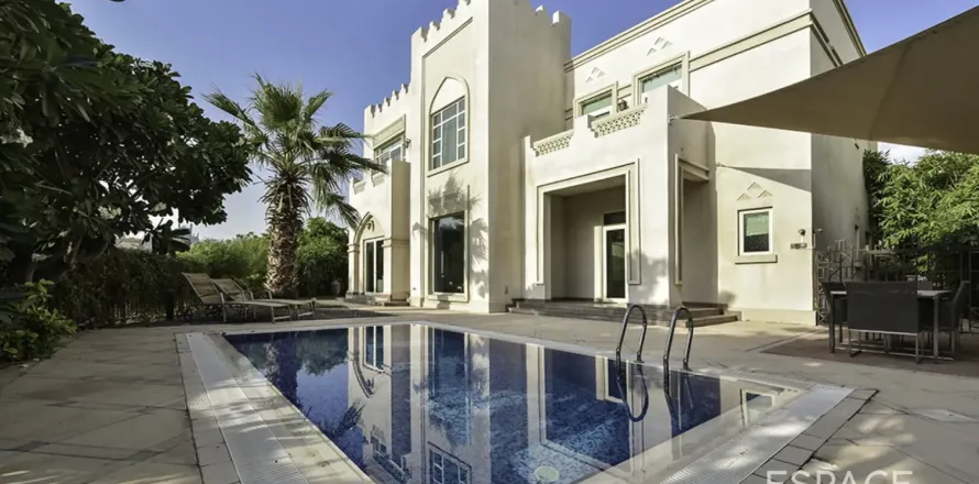 Villa itt: Jumeirah Islands, Dubai, EAE, 4 hálószoba, 492 m², azonosító: 737785