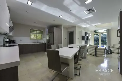 Villa itt: Jumeirah Islands, Dubai, EAE, 4 hálószoba, 492 m², azonosító: 737785 - fénykép 6