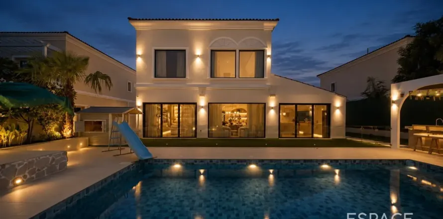 Villa a Jumeirah Village Triangle, Dubai, EAU 4 camere da letto, 369 mq. № 737772