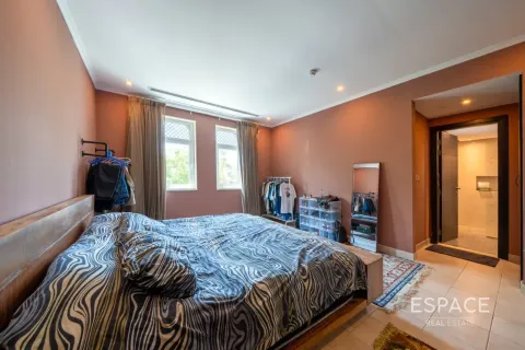 Vila di Jumeirah Park, Dubai, UEA 5 kamar tidur, 436 m2 nomor 737786 - foto 14