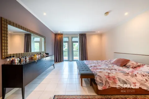 Vila di Jumeirah Park, Dubai, UEA 5 kamar tidur, 436 m2 nomor 737786 - foto 11