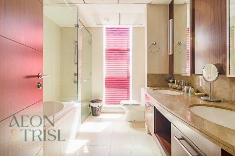 Byt v Downtown Dubai (Downtown Burj Dubai), SAE 3 ložnice, 135 m² Č.: 648128
