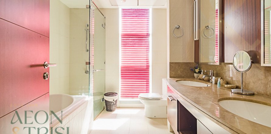 Apartman u gradu Downtown Dubai (Downtown Burj Dubai), UAE 3 spavaće sobe, 135 m2 Br. 648128