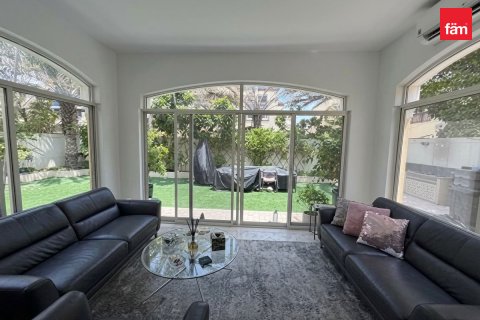 Villa à vendre à  Dubai, EAU 4 chambres, 503.7 m2 № 738565 - photo 3