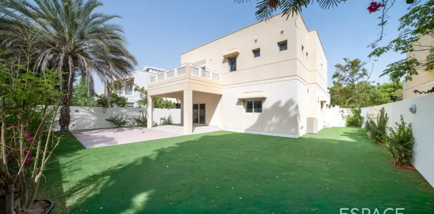 Vila v Meadows, Dubai, SAE 4 ložnice, 373 m² Č.: 650217