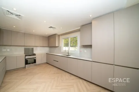 Vila v Meadows, Dubai, SAE 4 ložnice, 373 m² Č.: 650217 - fotografie 8