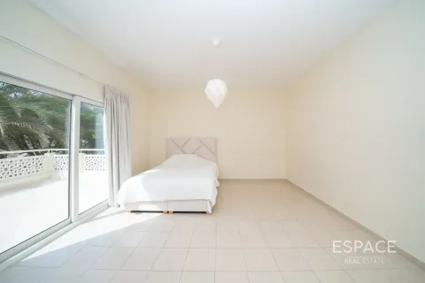 Vila v Meadows, Dubai, SAE 4 ložnice, 373 m² Č.: 650217 - fotografie 15