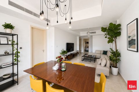 Villa till försäljning i Dubai, UAE 3 sovrum, 361.2 kvm Nr. 718921 - fotografi 3