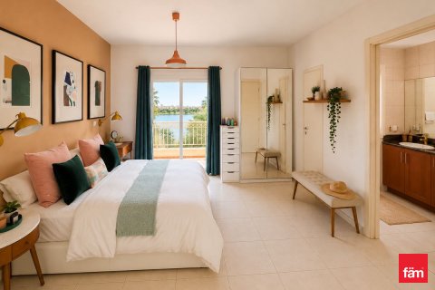 Villa till försäljning i Dubai, UAE 3 sovrum, 361.2 kvm Nr. 718921 - fotografi 9
