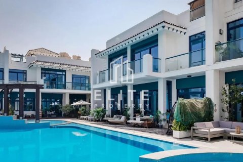 Vila v Palm Jumeirah, Dubai, SAE 4 spálne, 357 m2 č. 736463 - Fotografia 12