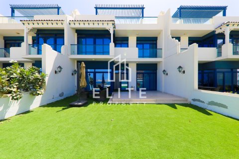 Vila v Palm Jumeirah, Dubai, SAE 5 spální, 325 m2 č. 736464 - Fotografia 7