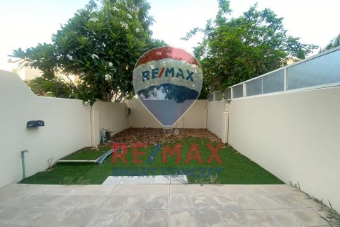 Βίλα σε Al Reef, Abu Dhabi, ΗΑΕ 3 υπνοδωμάτια, 225.2 τ.μ. Αρ. 515836 - φωτογραφία 9