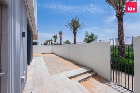 Villa in vendita a Dubai, EAU 4 camere da letto, 302.5 mq. № 714988 - foto 4