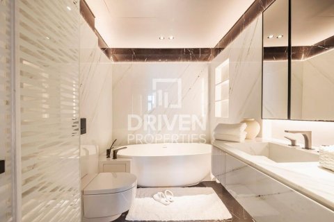 Business Bay, Dubai, UAE의 판매용 아파트 침실 3개, 257.06제곱미터 번호 761823 - 사진 19