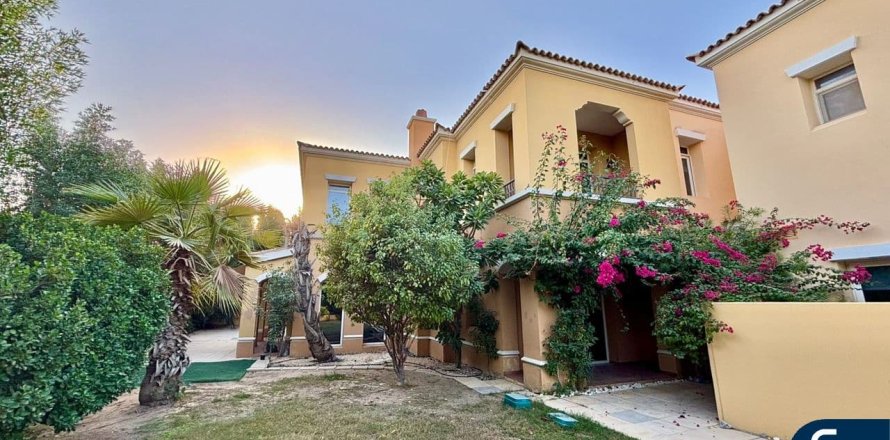 Вілла в Арабиан Ранчес, Дубай, ОАЕ 4 спальні, 273м2 № 685076