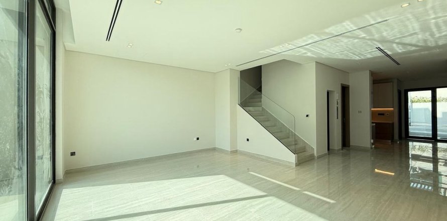 Kaupunkipientalo Dubai, Arabiemiraatit 4 makuuhuonetta, 156 m2 № 732866