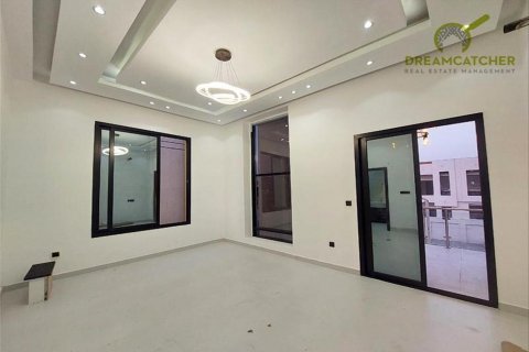 Villa in Al Helio, Ajman, UAE 5 bedrooms, 371.6 sq.m. № 512488 - photo 6