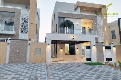 Villa i Al Helio, Ajman, Emiratene 5 soverom, 371.6 kvm nr. 512488