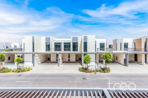 Townhouse in Arabian Ranches 3, Dubai, UAE 3 bedrooms, 180.51 sq.m. № 733321