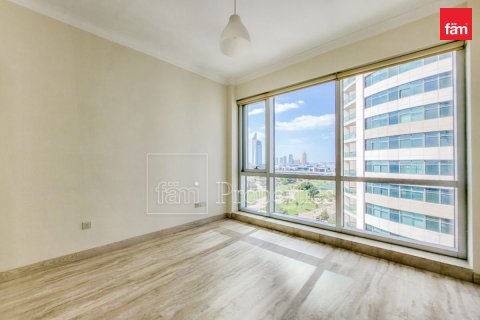 Apartment in The Views, Dubai, UAE 3 bedrooms, 162.6 sq.m. № 754960 - photo 17