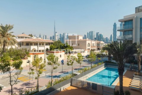 Apartment in Al Wasl, Dubai, UAE 2 bedrooms, 125.51 sq.m. № 767210
