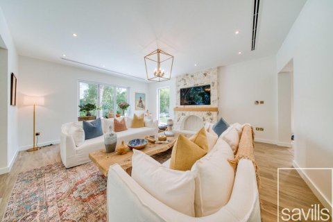 Villa til salg i Dubai Sports City, Dubai, UAE 5 soveværelser, 690.55 kvm № 766756 - foto 4