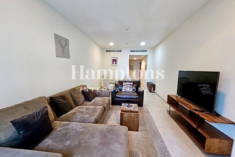 דירה ב Dubai Marina, Dubai, איחוד האמירויות 2 חדרי שינה, 123.468 מ
