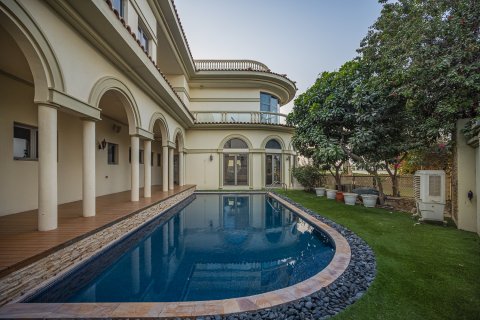 Villa in Palm Jumeirah, Dubai, UAE 5 bedrooms, 1244.62 sq.m. № 750943 - photo 30