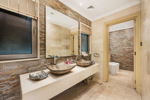 Villa in Palm Jumeirah, Dubai, UAE 5 bedrooms, 1244.62 sq.m. № 750943 - photo 12