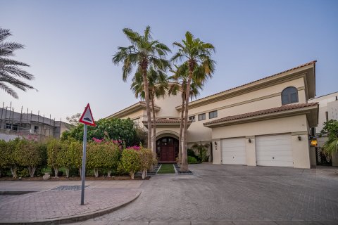 Villa in Palm Jumeirah, Dubai, UAE 5 bedrooms, 1244.62 sq.m. № 750943 - photo 29