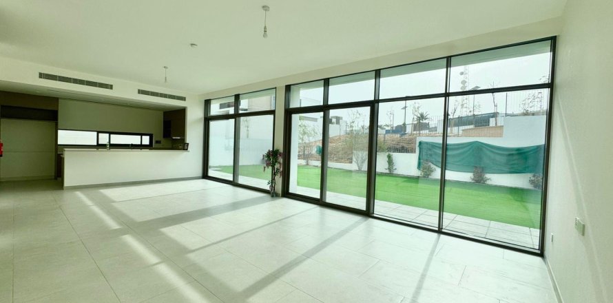 Villa em Al Furjan, Dubai, EAU 5 quartos, 569.96 m2 № 750962