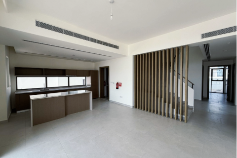 Huvila Al Furjan, Dubai, Arabiemiraatit 5 makuuhuonetta, 457.86 m2 № 750963 - kuva 3