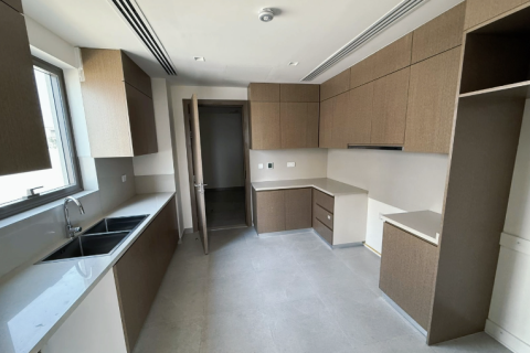 Huvila Al Furjan, Dubai, Arabiemiraatit 5 makuuhuonetta, 457.86 m2 № 750963 - kuva 4