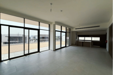 Huvila Al Furjan, Dubai, Arabiemiraatit 5 makuuhuonetta, 457.86 m2 № 750963 - kuva 2