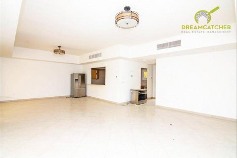 تاون هاوس للبيع في Al Hamra Village، رأس الخيمة، الإمارات العربية المتحدة 4 غرفة نوم ، 250.5 متر مربع ، رقم 512445 - صورة 8