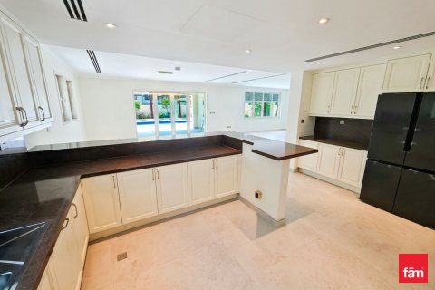 Vila v Dubai, SAE 5 ložnice, 781.6 m² Č.: 718978 - fotografie 13