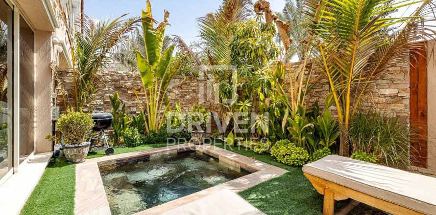 Rumah bandar di Jumeirah Golf Estates, Dubai, UAE 2 bilik tidur, 134.43 meter persegi № 762222