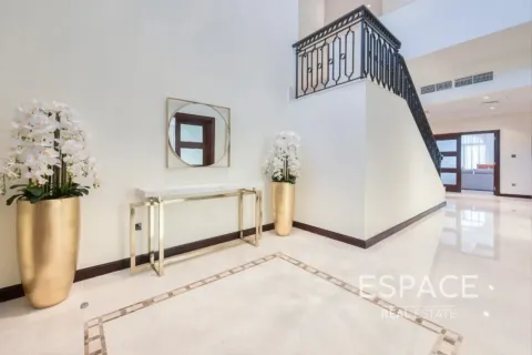 Palm Jumeirah, Dubai, UAE의 판매용 빌라 침실 5개, 496제곱미터 번호 649880 - 사진 6