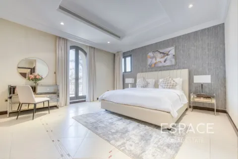 Palm Jumeirah, Dubai, UAE의 판매용 빌라 침실 5개, 496제곱미터 번호 649880 - 사진 15