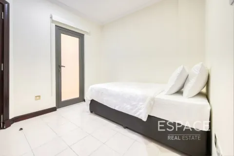 Palm Jumeirah, Dubai, UAE의 판매용 빌라 침실 5개, 496제곱미터 번호 649880 - 사진 11