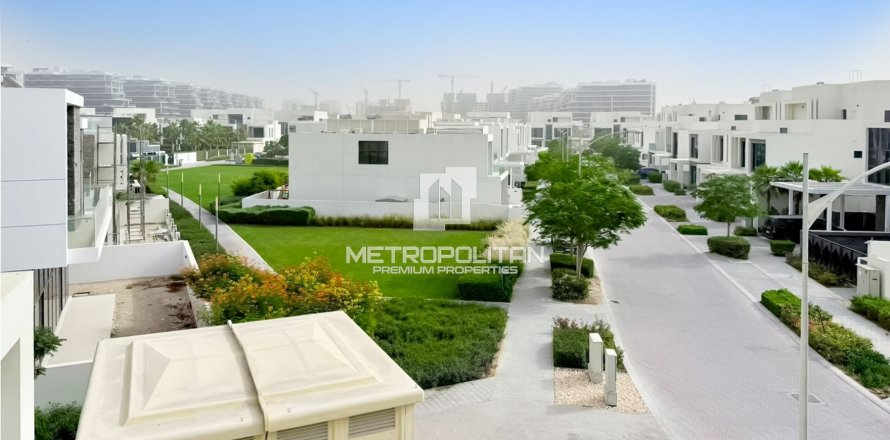 Városi lakóépület itt: DAMAC Hills (Akoya by DAMAC), Dubai, EAE, 3 hálószoba, 246 m², azonosító: 664996