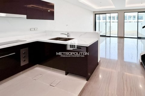 Városi lakóépület itt: DAMAC Hills (Akoya by DAMAC), Dubai, EAE, 3 hálószoba, 246 m², azonosító: 664996 - fénykép 4