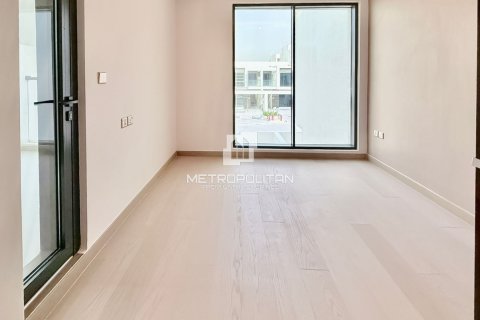 Városi lakóépület itt: DAMAC Hills (Akoya by DAMAC), Dubai, EAE, 3 hálószoba, 246 m², azonosító: 664996 - fénykép 15