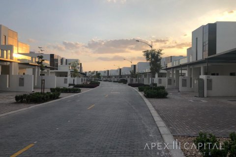 Vilë në Dubai, Emiratet e Bashkuara Arabe 3 dhoma gjumi, 174.3 m2. № 267905 - Foto 14