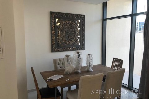 Vilë në Dubai, Emiratet e Bashkuara Arabe 3 dhoma gjumi, 174.3 m2. № 267905 - Foto 2