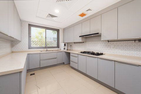 Willa na sprzedaż w Muwaileh Commercial, Sharjah, ZEA 4 sypialnie, 380.9 mkw., nr 762757 - zdjęcie 5