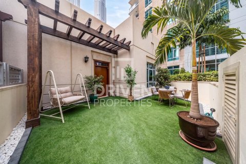 Appartamento in vendita a Downtown Dubai (Downtown Burj Dubai), Dubai, EAU 1 camera da letto, 90.02 mq. № 767622 - foto 16