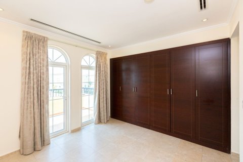 Vila v Jumeirah Park, Dubai, SAE 3 spálne, 676 m2 č. 690479 - Fotografia 13